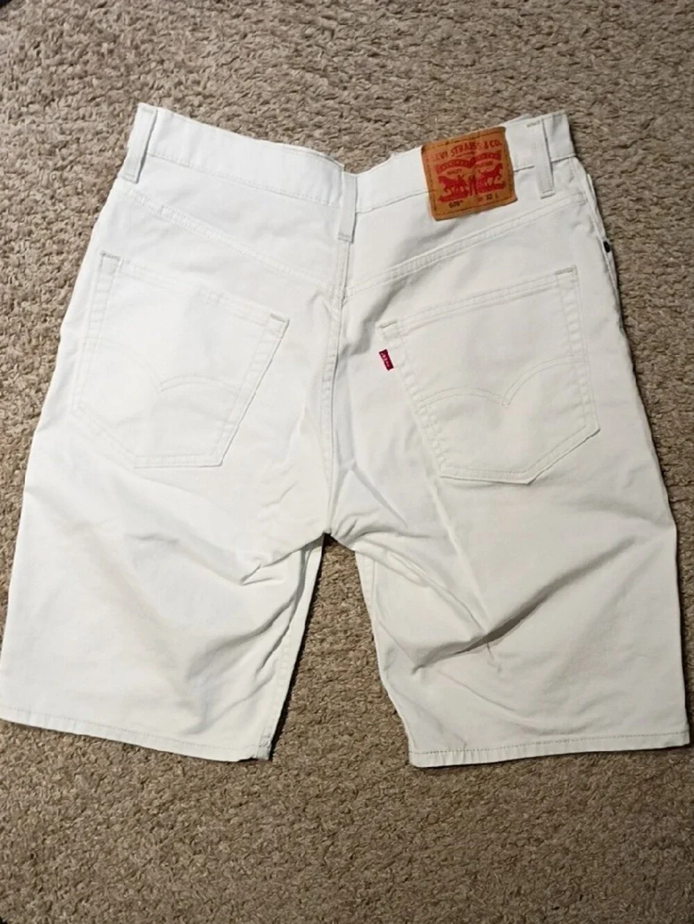 Levi's White Flat-Front Men's Shorts